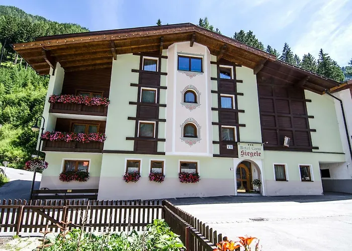 Garni Siegele - Inklusive Silvretta-card Premium Alojamento de Acomodação e Pequeno-almoço Ischgl