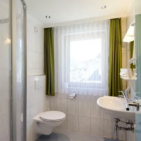 Garni Siegele - Inklusive Silvretta-card Premium Oda ve Kahvaltı