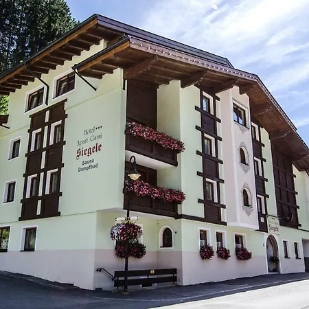 Bed & Breakfast Garni Siegele - Inklusive Silvretta-card Premium *