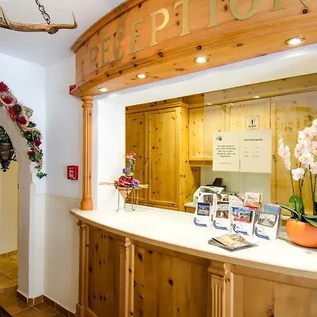 Bed & Breakfast Garni Siegele - Inklusive Silvretta-card Premium Ischgl