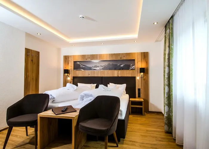 Garni Siegele - Inklusive Silvretta-card Premium فندق مبيت وإفطار 3*