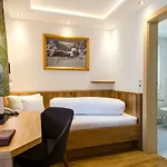 Garni Siegele - Inklusive Silvretta-card Premium 3* Ischgl