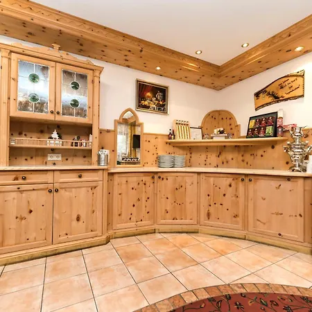 Bed & Breakfast Garni Siegele - Inklusive Silvretta-card Premium 3*